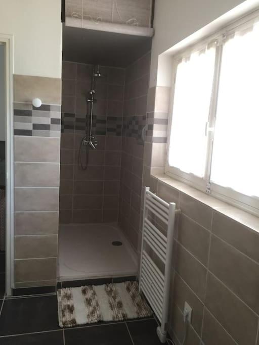 Logement Insolite Au Coeur D'Une Ecurie Arles Esterno foto